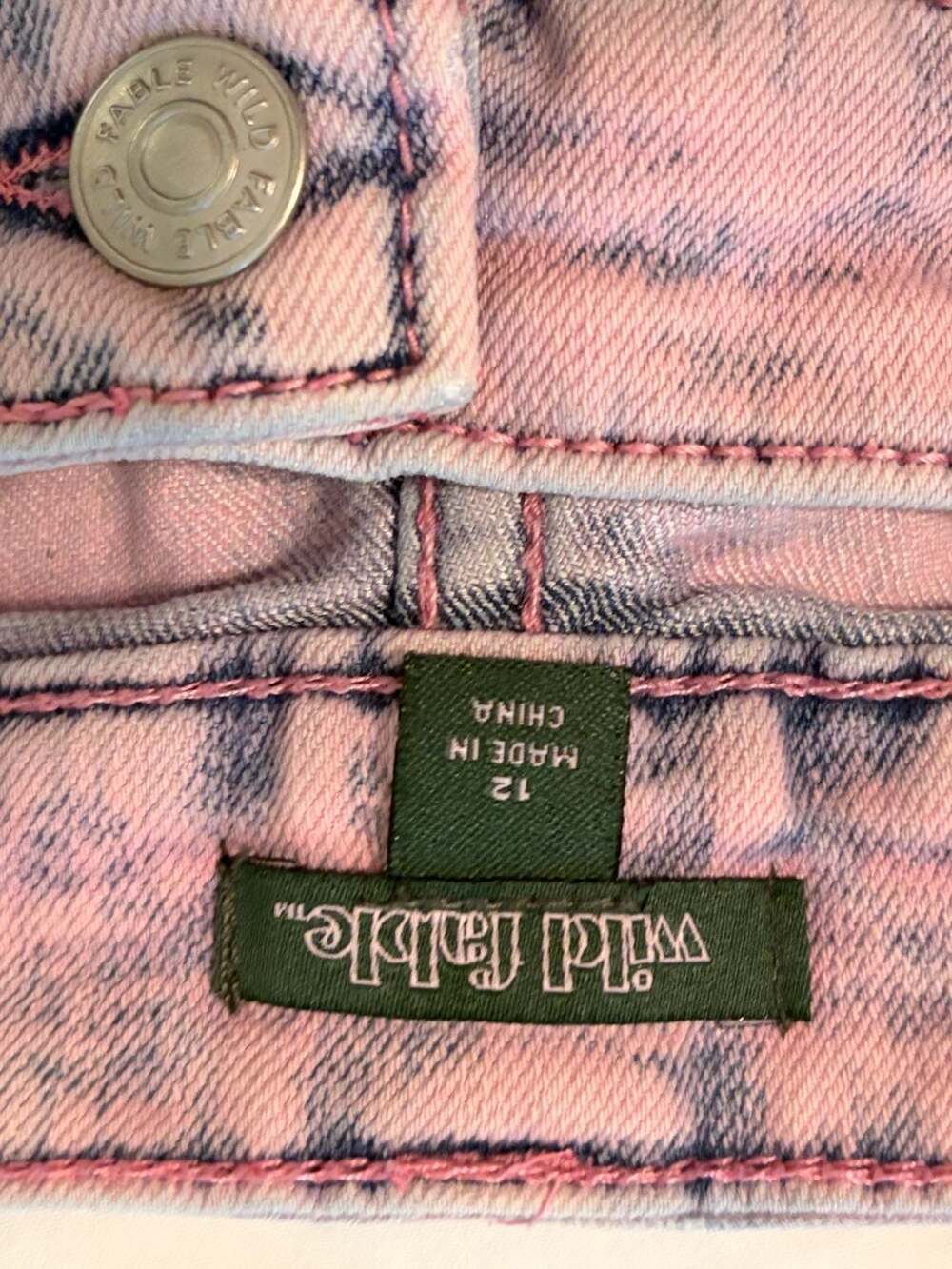 Wild Fable Women's Acid Wash Pink Denim Raw Hem Cut-Off Shorts Size 12 - Picture 3 of 8